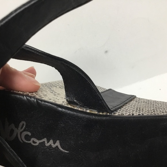 VOLCOM Platform Sandals - Picture 9 of 16